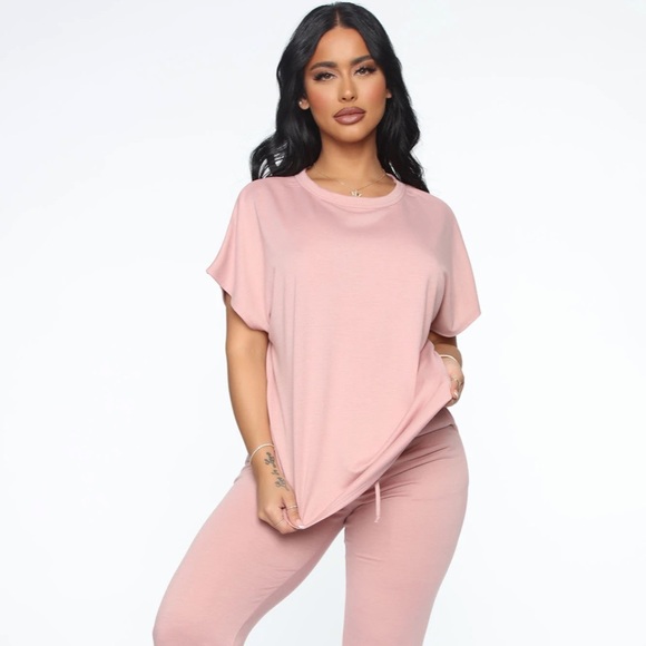Fashion Nova Tops - FashionNova | oversized tee size small